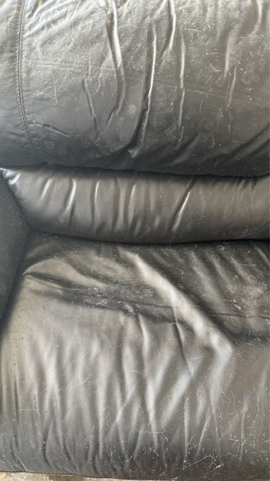 Sofa com chaise longue em pele para recuperar