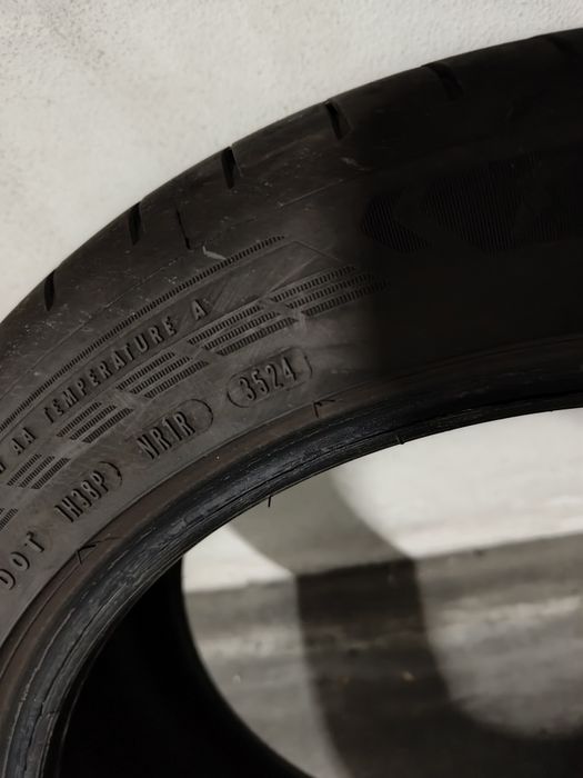 Pneus Goodyear 235/45 R17