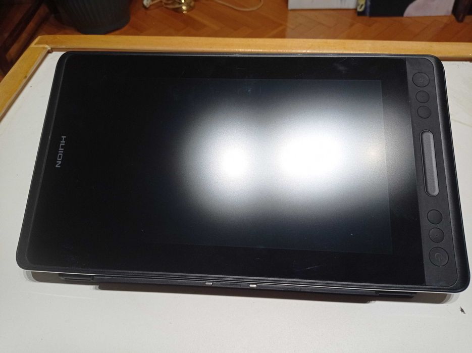 Tablet graficzny Huion kamvas 12 pro