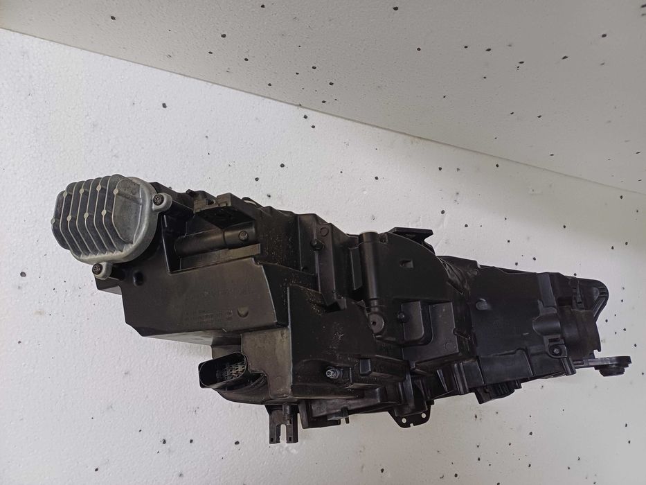 lampa lewa audi a4 b9 full led 8w094.1033 rok 15-19