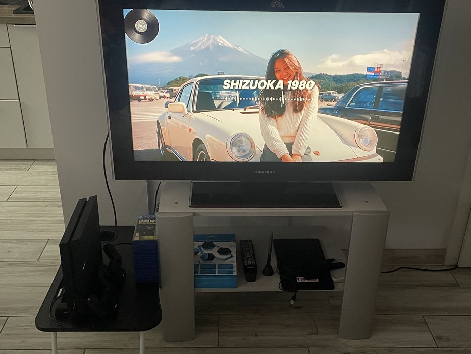 Konsola PlayStation 4