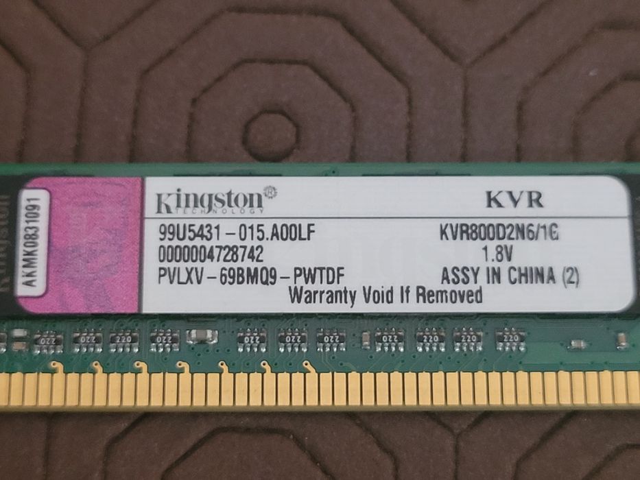 3 memórias RAM 1gb cada