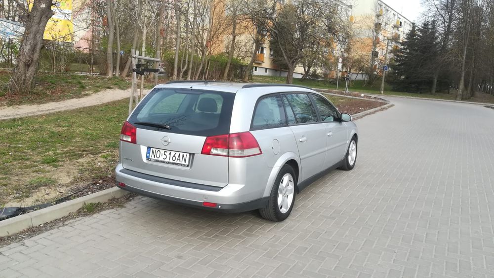 Sprzedam Opla Vectrę auto w kombi .