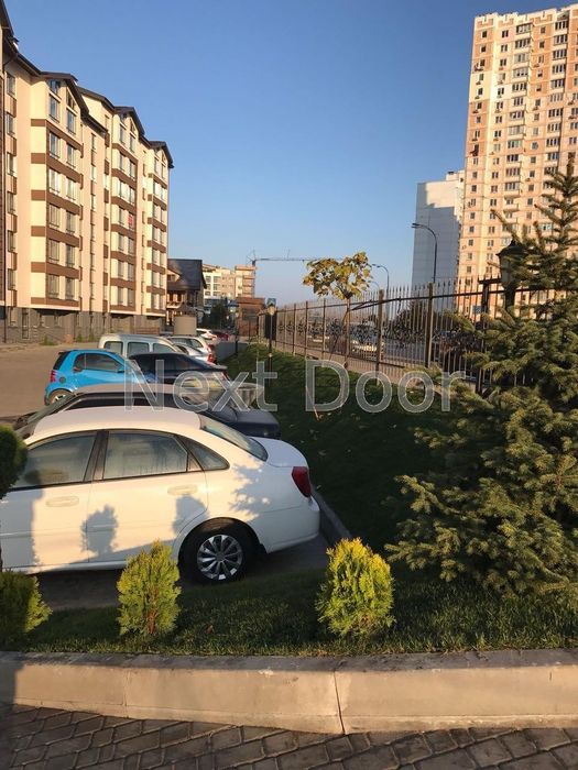 Продам квартиру ЖК Район