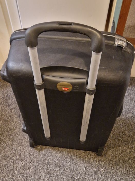 Чемоданы на колёсах Samsonite и American travel
