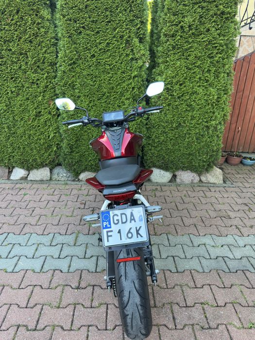 Motocykl Honda CB125R