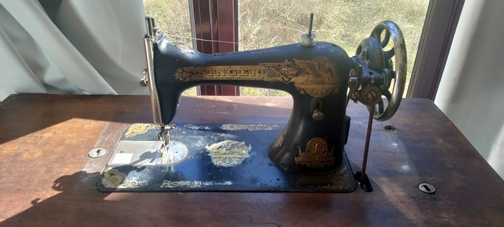 Máquina de costura SINGER anos 30 a funcionar