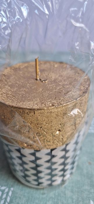 Świecą ozdobna, złota, metalizowana, błyszcząca, rustykalna