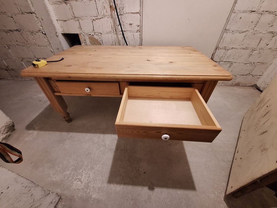 Ława stolik kawowy drewniany z szufladami