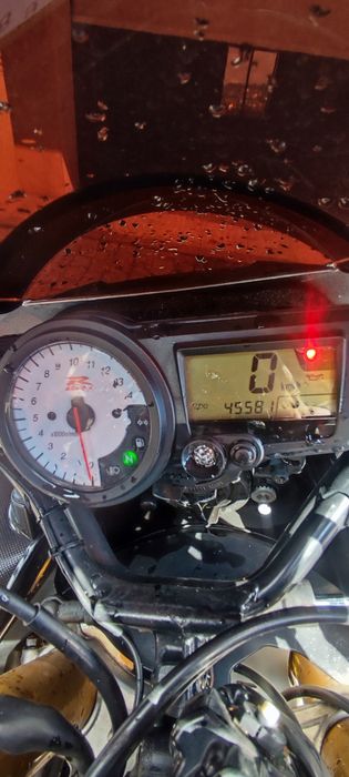 Suzuki GSXR 1000 k4