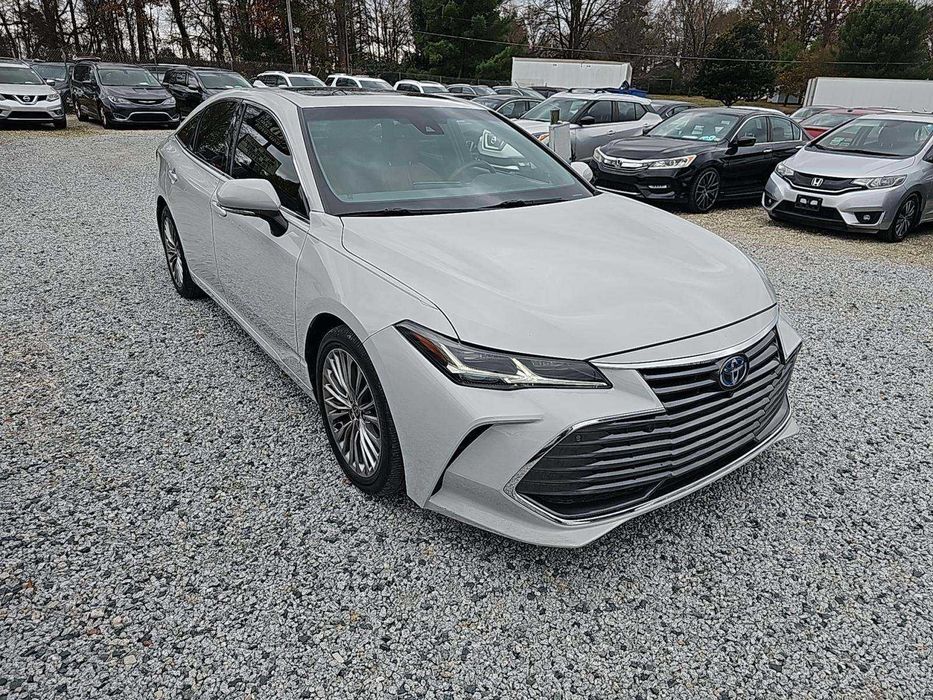 2022 Toyota Avalon Hybrid Limited