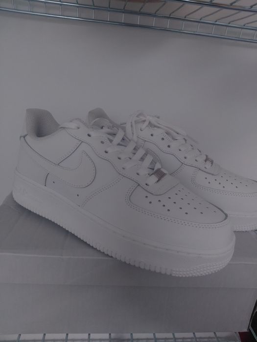 Air force one Low White