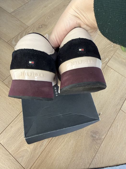 Кросівки бордові tommy hilfiger 36 розмір