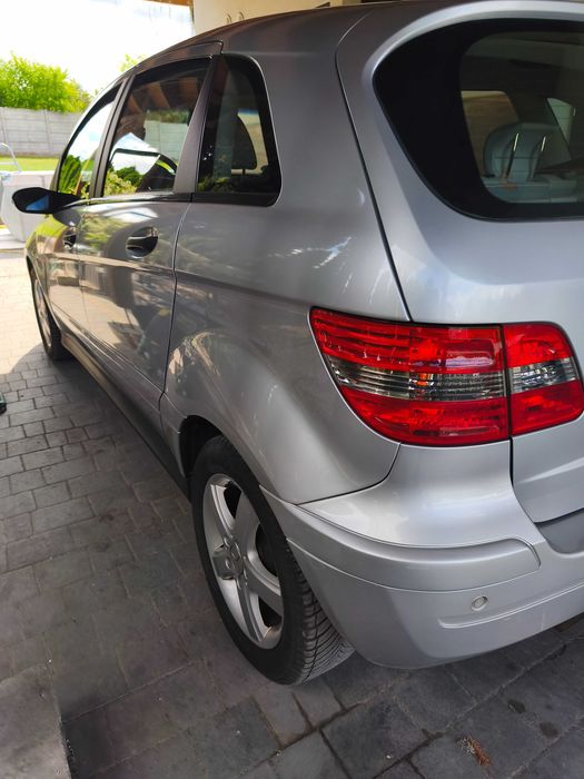Mercedes B klasa W245