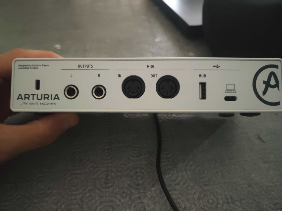 Arturia minifuse 2 canais