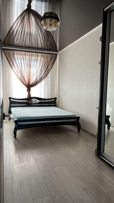 Аренда  посуточно улица Соборности Косиора 17 двух комнатная