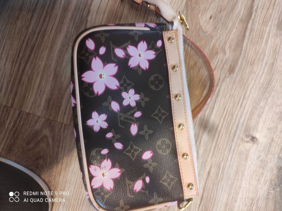Дуже стильна сумочка фірми LOUIS  VUITTON
