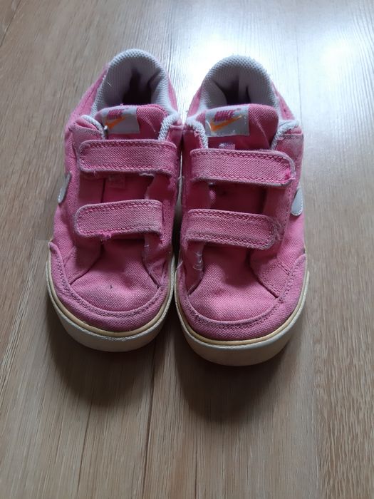 Buty dla dziewczynki Nike r. 30