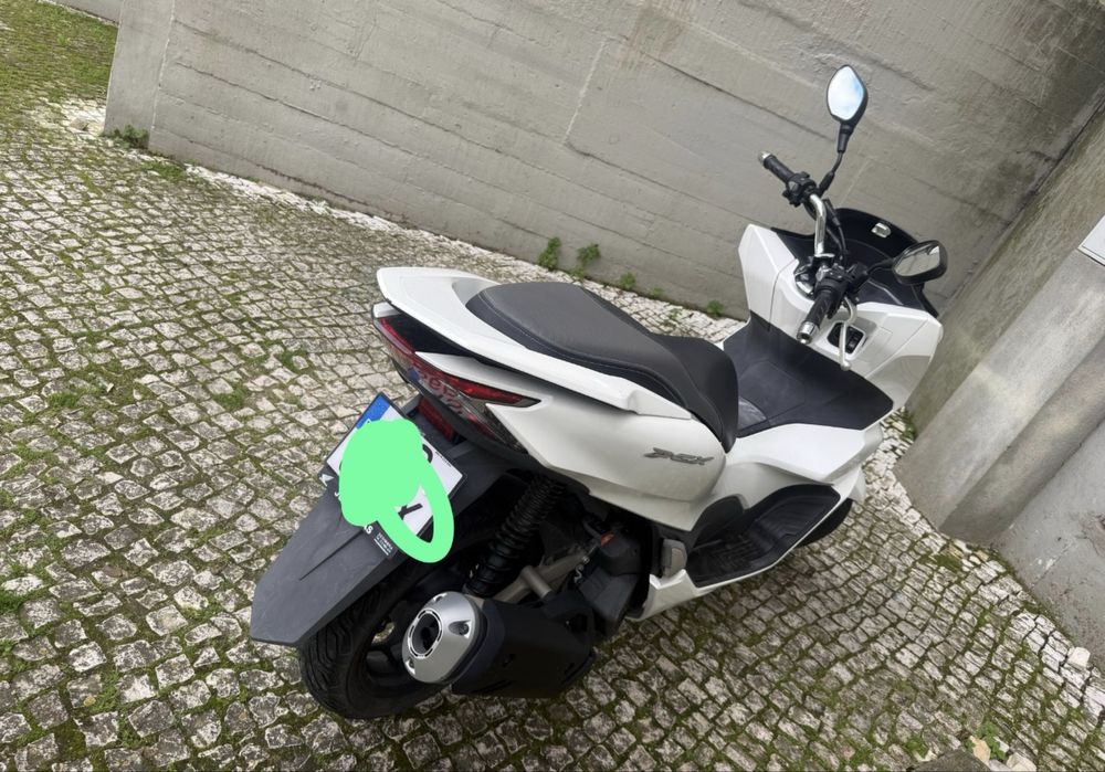 Vendo moto PCX 125.