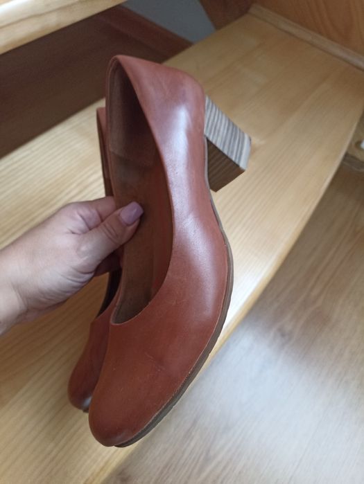 Czółenka 38 Marco Tozzi skórzane