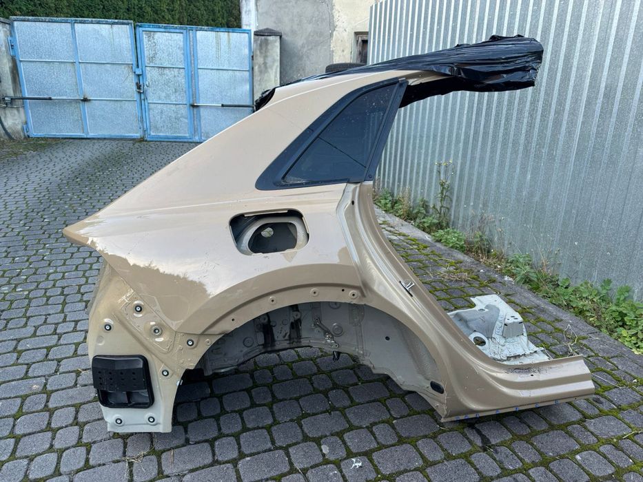 Audi Q8 4M Ауді Ку8 4М Задня Права Ліва Четверть Ланжирон