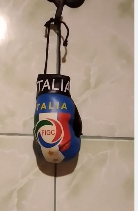 Брелок / підвіска боксерська рукавичка Italia