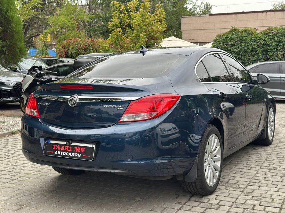 Buick Regal CXL 2011