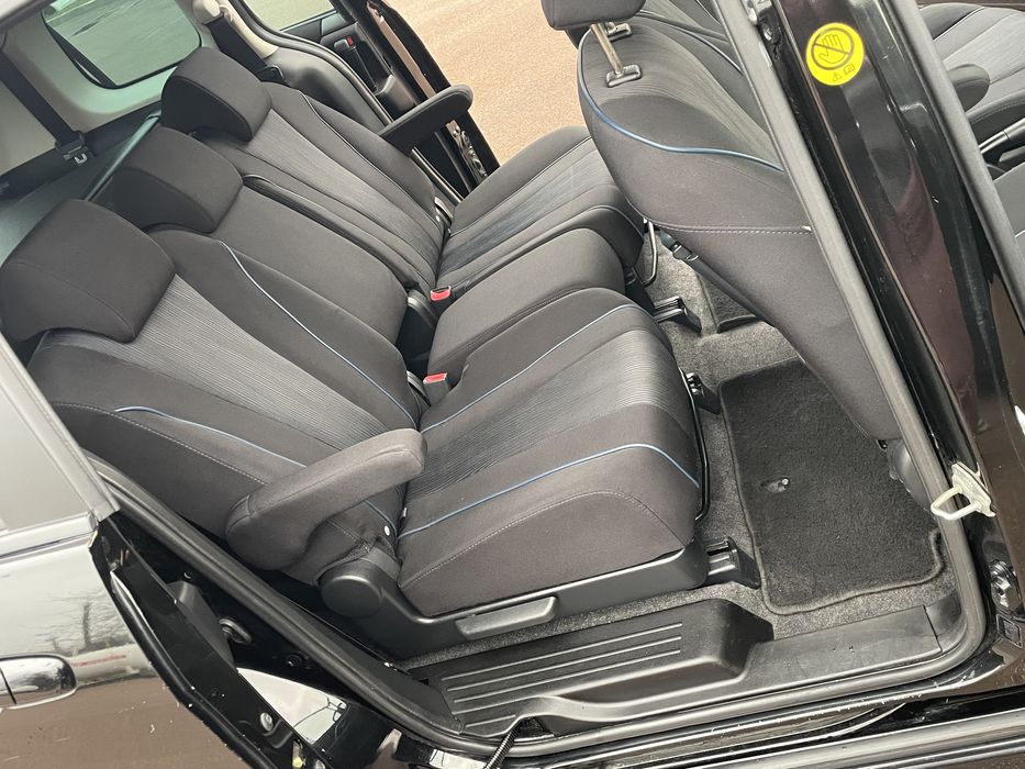 Продам Mazda 5, 2012р.щойно пригнана 7місць,