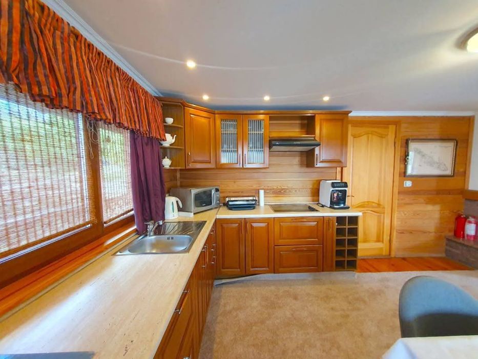 Продаж двоповерхового плавбудинку на Дніпрі, КМ «Золоче»