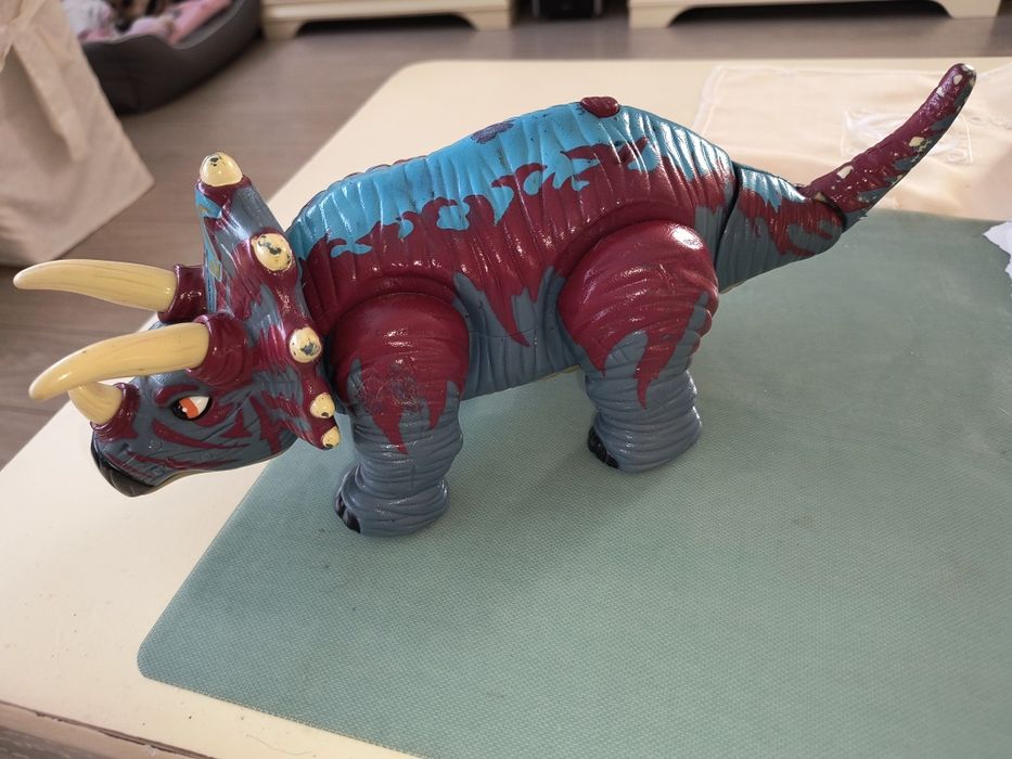 Domowy Jurassic World. Duże dinozaury.
