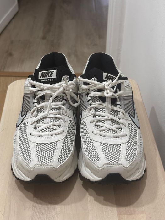 Nike Vomero 5 beges