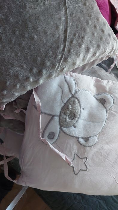 Продам бортики в ліжечко