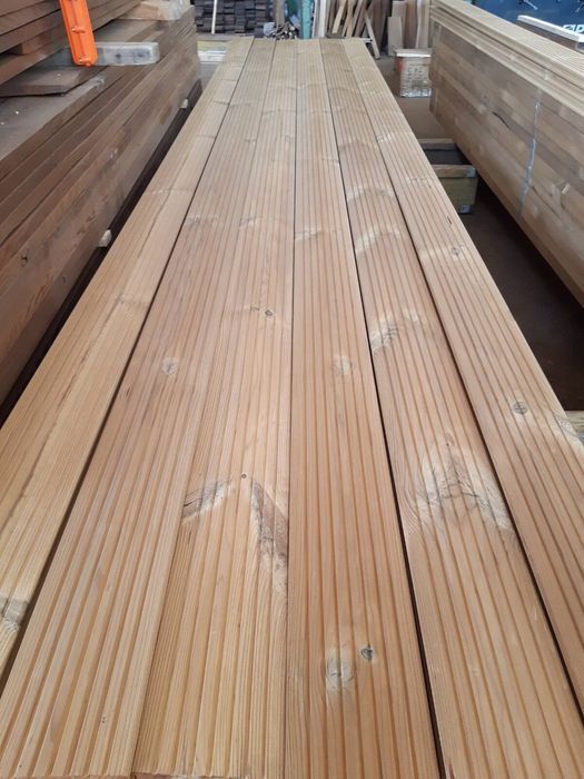 Термососна терасна дошка.