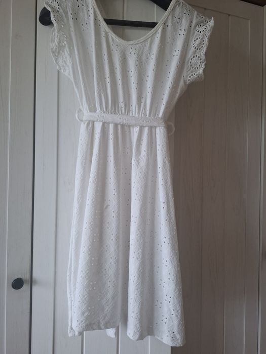 Suknia biała ażurowa