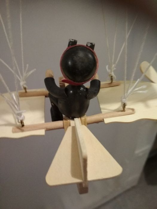 Деревянная игрушка подвеска на пружине аэроплан