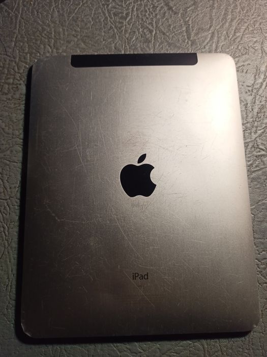 iPad 1 б/у робочий.
