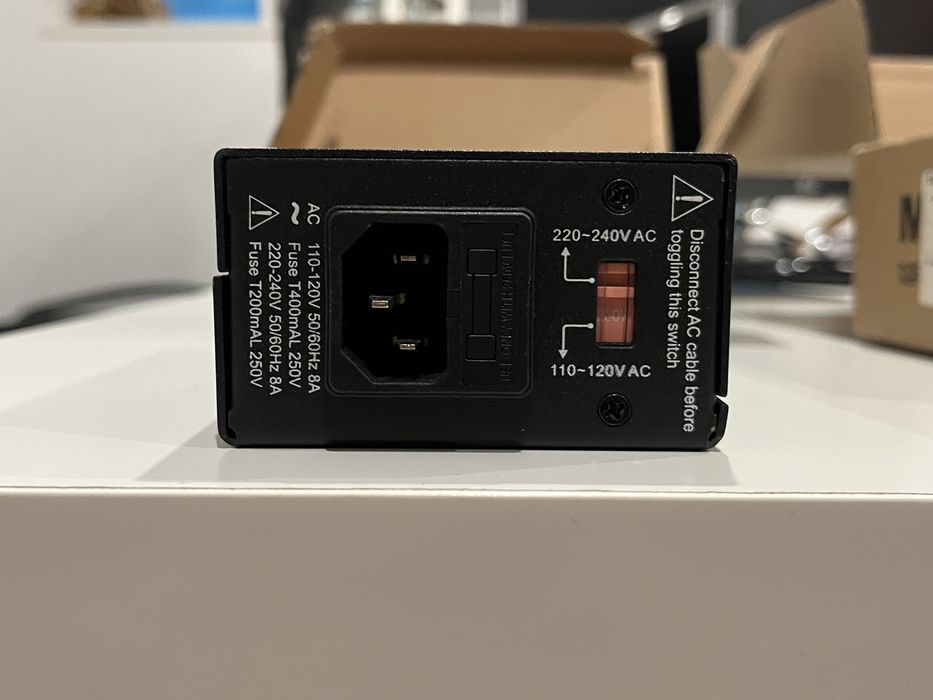 Power Suply da mooer usada poucas vezes