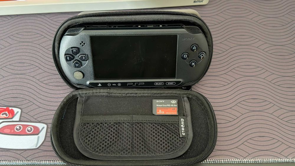 PSP E1004CB Soft 6.61 karta pamięci SONY 8GB MagicGate