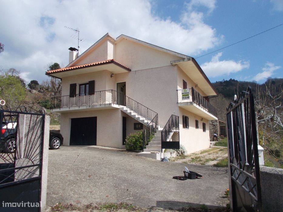 Moradia e Terreno 13442 m2 Pereiro Agrações