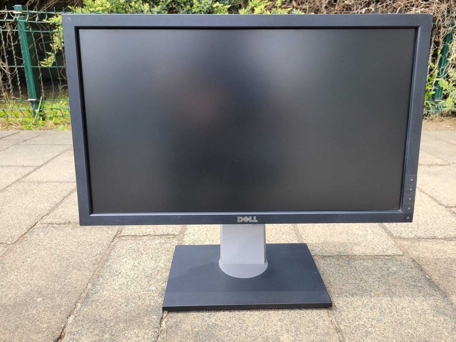 Monitory 22" DELL P2211 - super stan