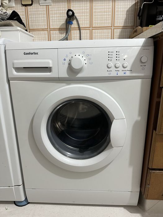 Máquina de Lavar Roupa Confortec