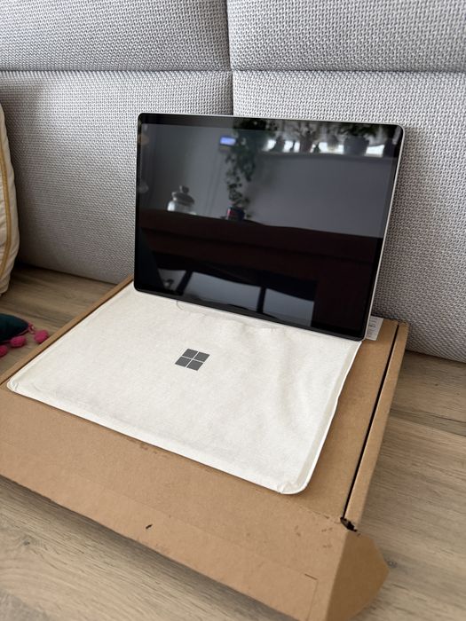 Nowy Microsoft Surface Pro Snapdragon  X Elite 16gb 512gb model: 2085