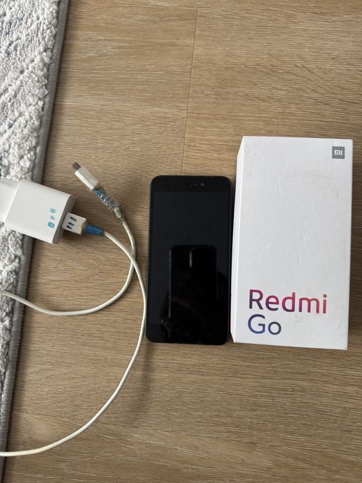 Андроїд redmi go M1903C3GG телефон з коробкою