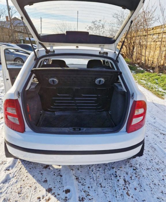 SKODA FABIA 2003 1.2 Торг исключительно у машины