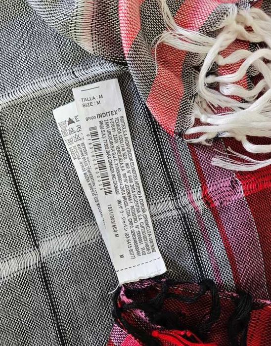 Lenço com Franjas Zara