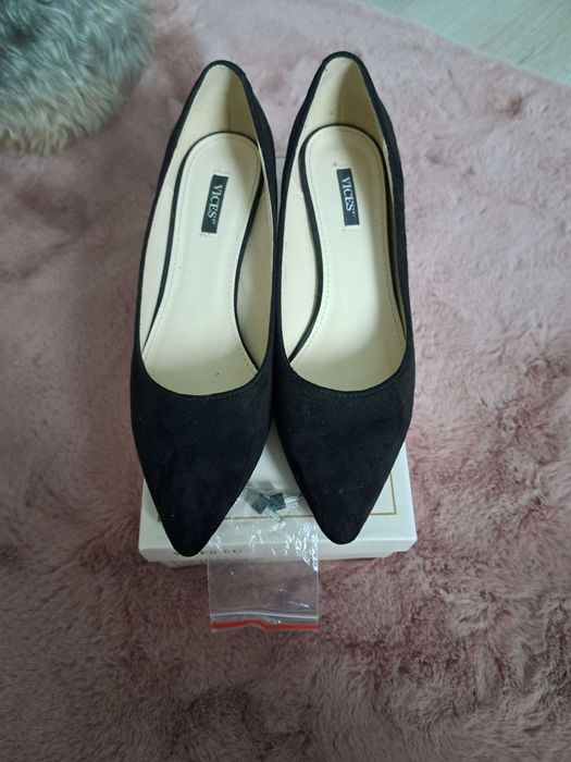 Czarne buty na obcasie rozmiar 39 Vices