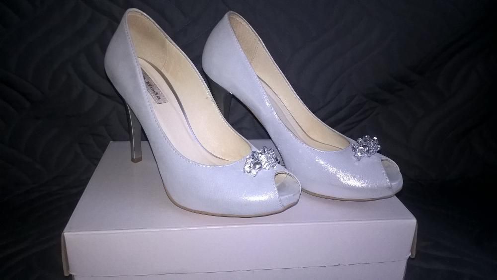 sprzedam BUTY ŚLUBNE rozm.37
