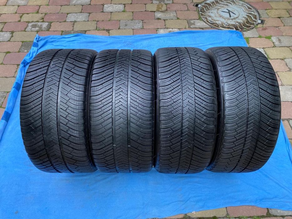 Продам оригинальные диски AMG R19