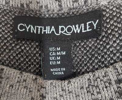 Сукні трикотажні  р.50-52 .Р.46 Шаль сіра.іі