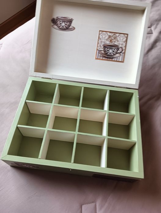 Vendo Caixa de Chá64586477802243121